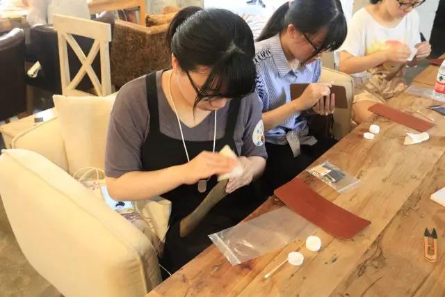 指尖匠心，皮艺传情 杭州周末手工皮具体验之旅